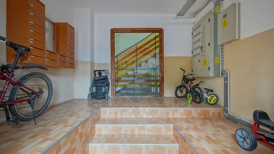 Apartament cu 3 camere de vânzare, Florilor Râșnov