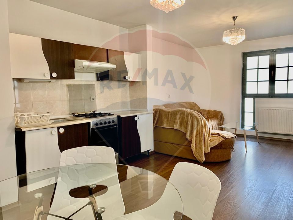 Apartament în zona Centrala, et.1, curte privata.