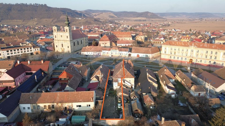 Casă cu istorie în inima Dumbrăveniului – 15 min. de Sighisoara!
