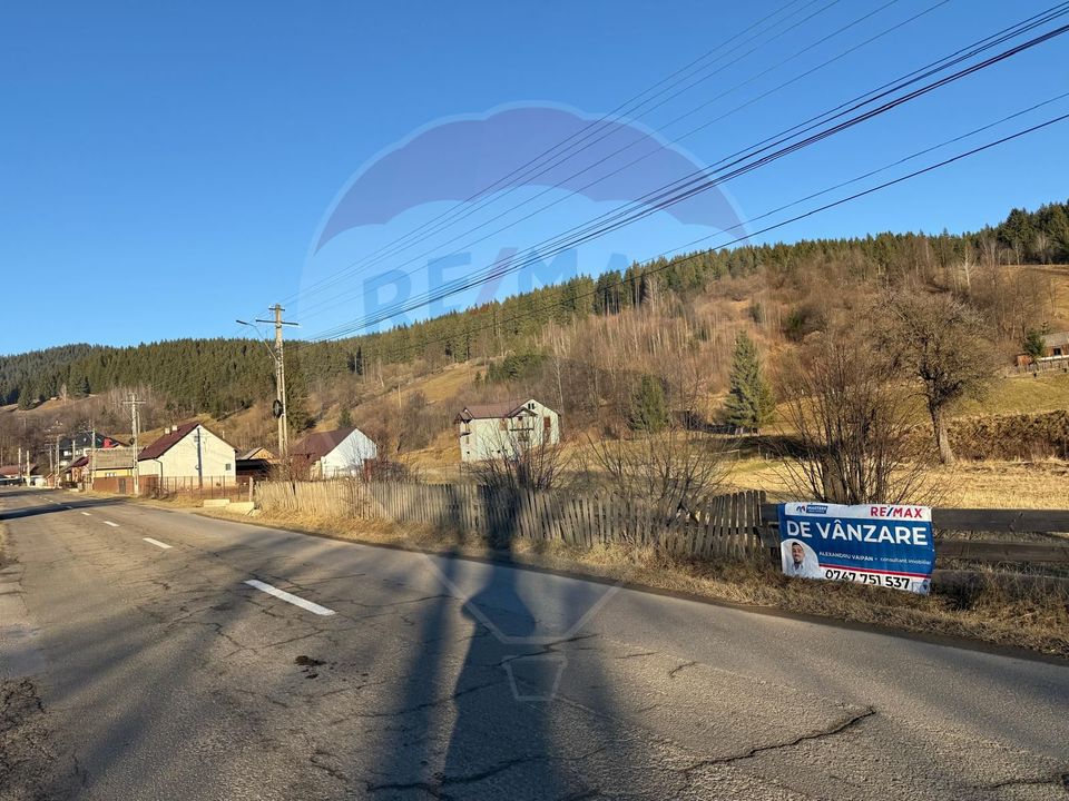 Land 5,282sqm Vatra Moldovitei / None