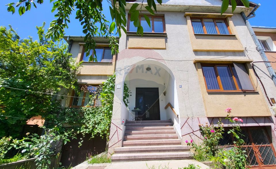 Casă / Vilă cu 5 camere de inchiriat Ultracentral Turda Comision 0%