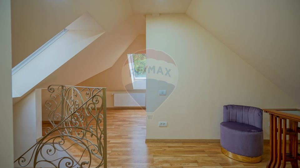 COMISION 0%|Apartament cu 4 camere | Ultracentral | Lux | Priveliște |