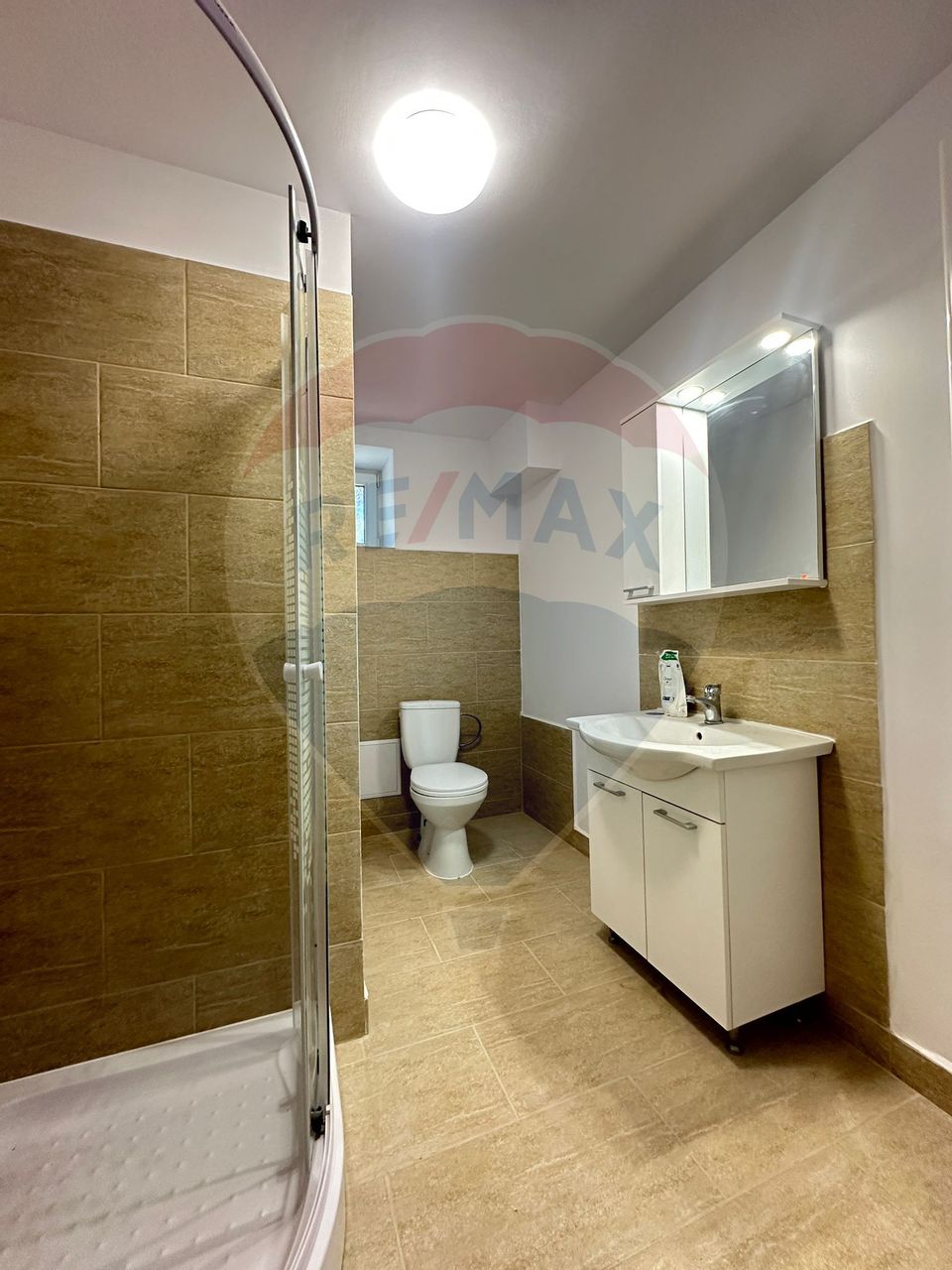 Apartament de închiriat, 1 Cameră - Aproape de UMFCV