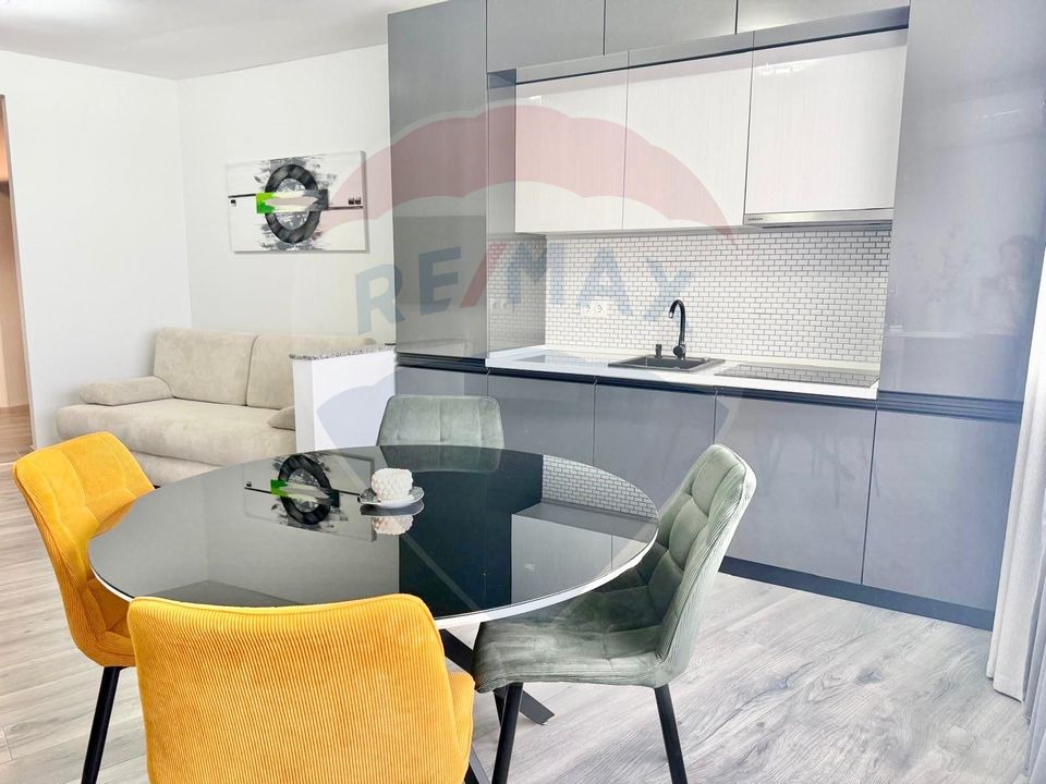 De închiriat apartament cu 3 camere , Zona Oncea