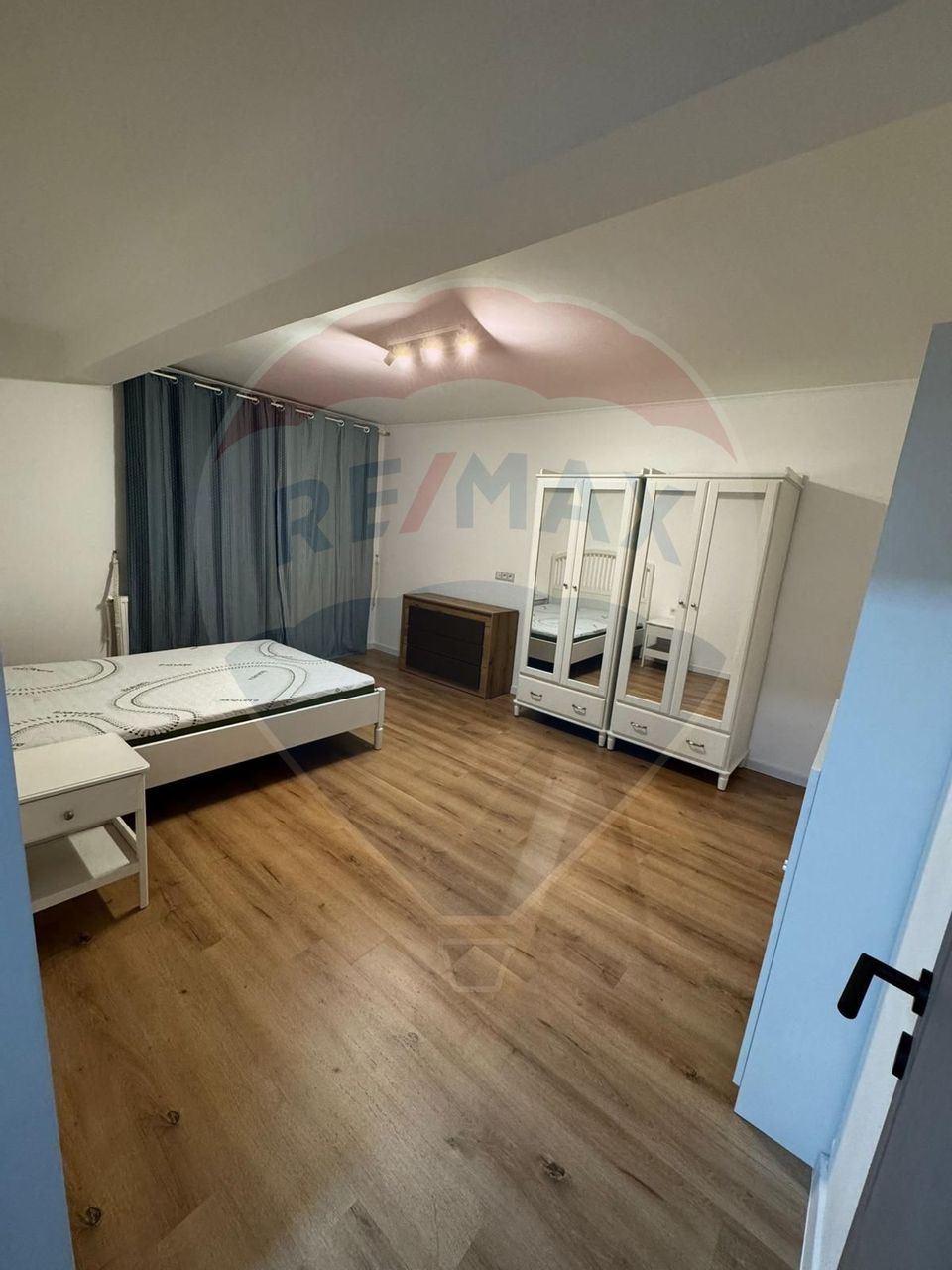 Apartament 2 camere decomandat de inchiriat Becas