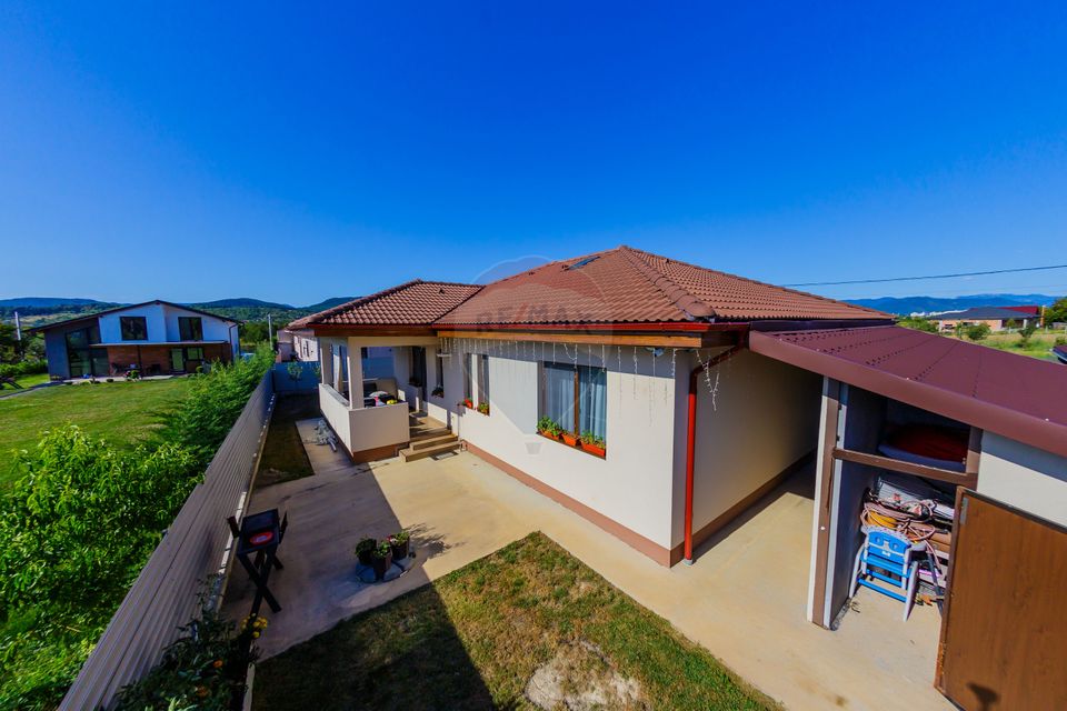 4 room House / Villa for sale