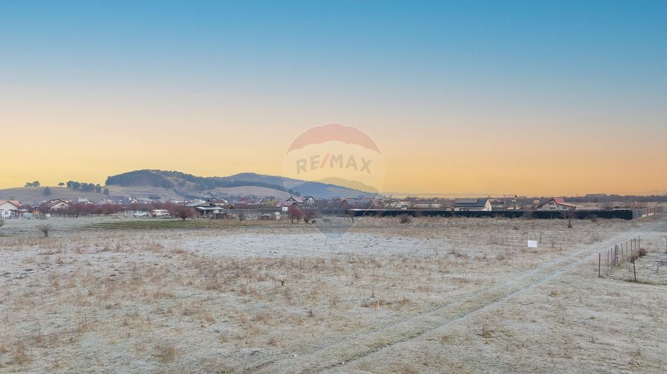 Comision 0 %! Teren 1,952mp Sanpetru, Strada Paraului!