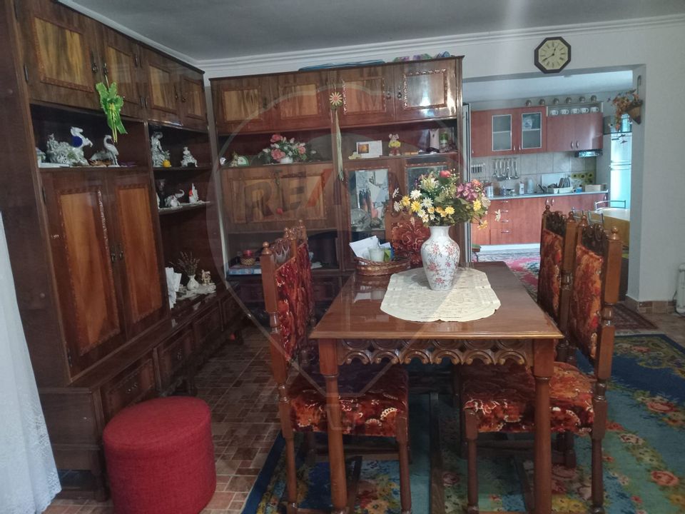 OCAZIE!!! CASA SUPERBA cu teren in JULITA jud Arad in M tii Zarandului