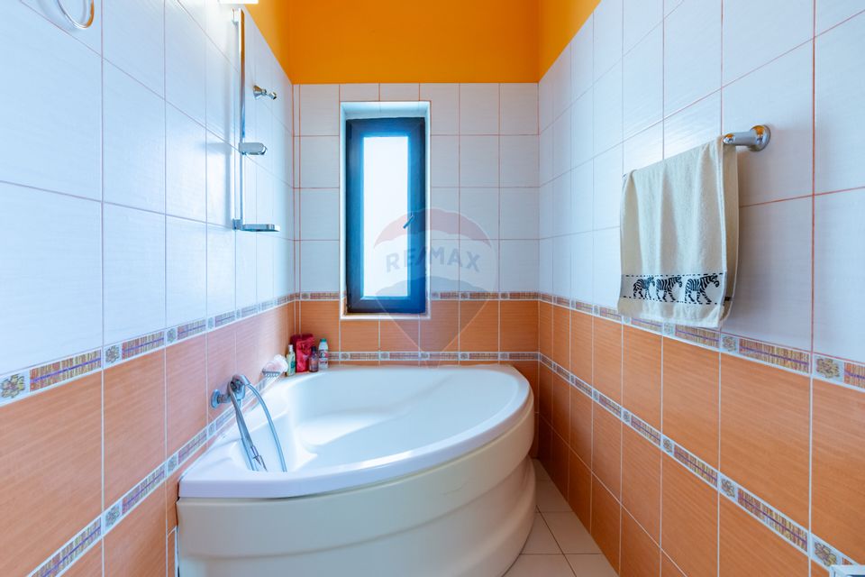 Villa for sale Laguna Albastra Corbeanca 5 rooms I 1000 sqm courtyard