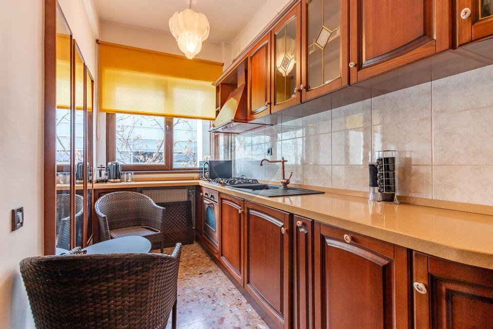 Apartament cu 4 camere de vânzare Aviatorilor/Aleea Modrogan