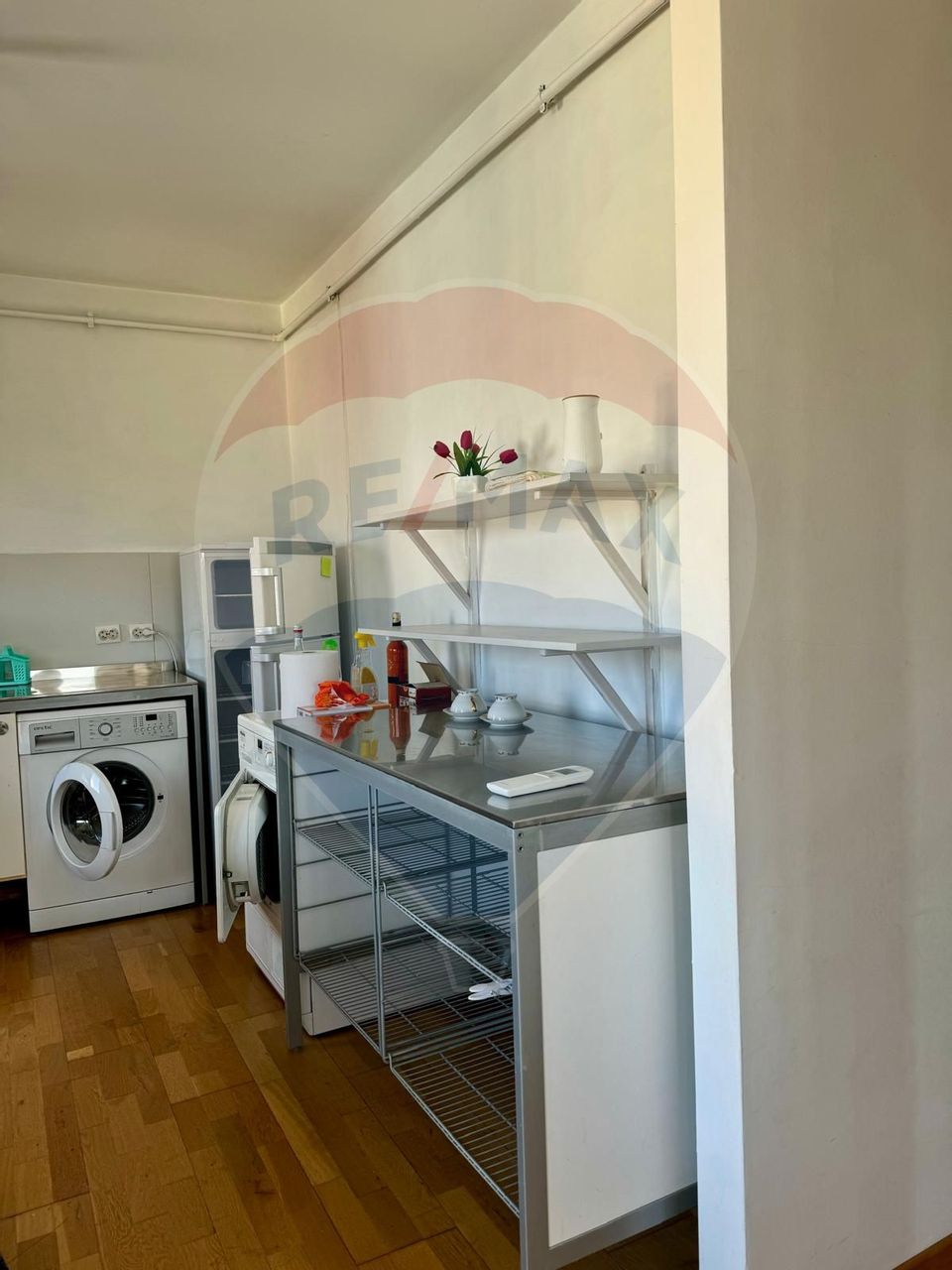 Apartament cu 2 camere de 80 mp si terasa , blv.21 Decembrie , centru