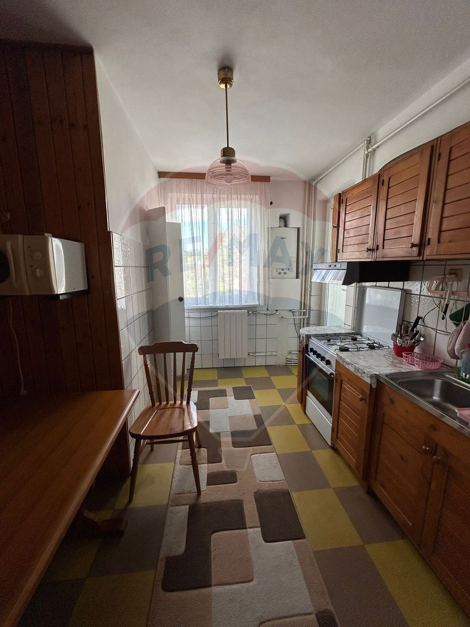 Apartament cu 3 camere de închiriat - CATEDRALĂ
