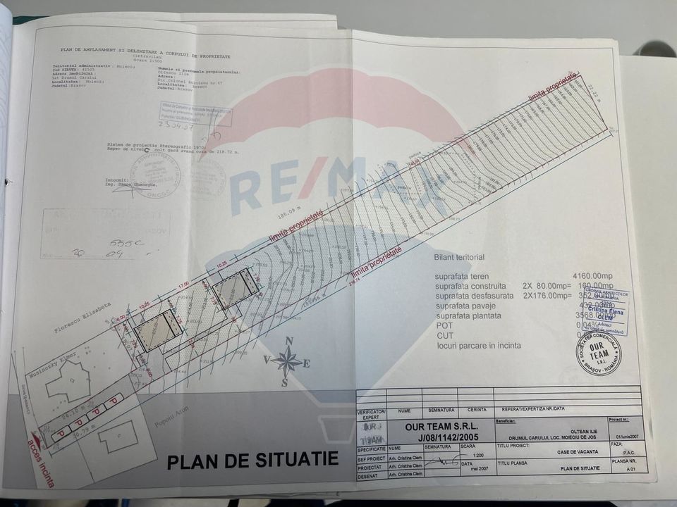 Casă / Vilă de vanzare cu teren de 4 160 mp. Moieciu de Jos