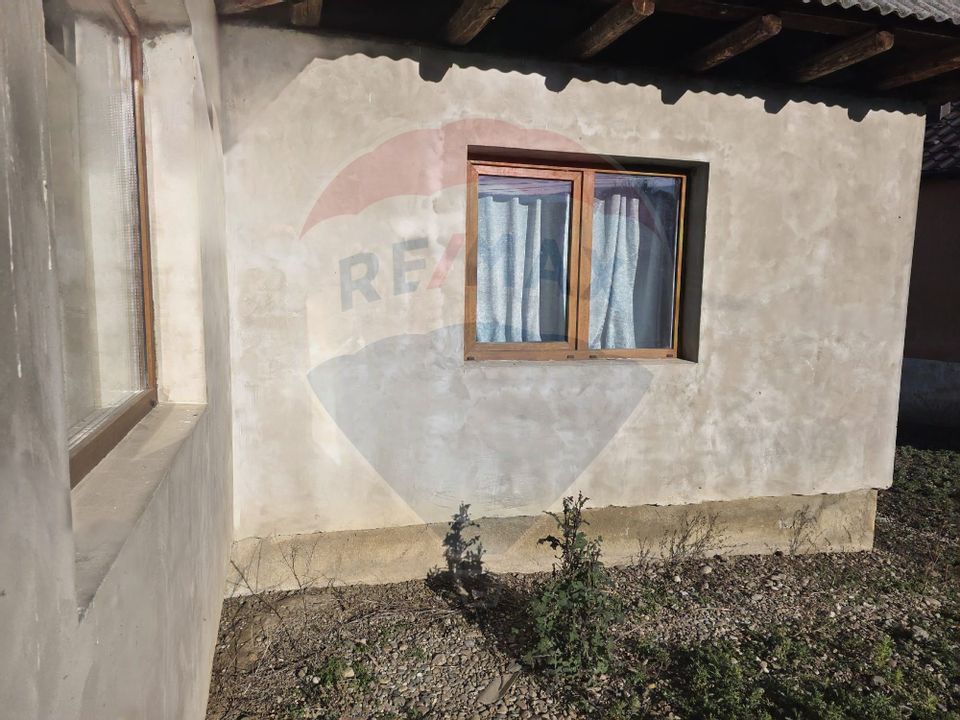 De vanzare casa solida cu teren generos si acces facil Lespezi Bacau