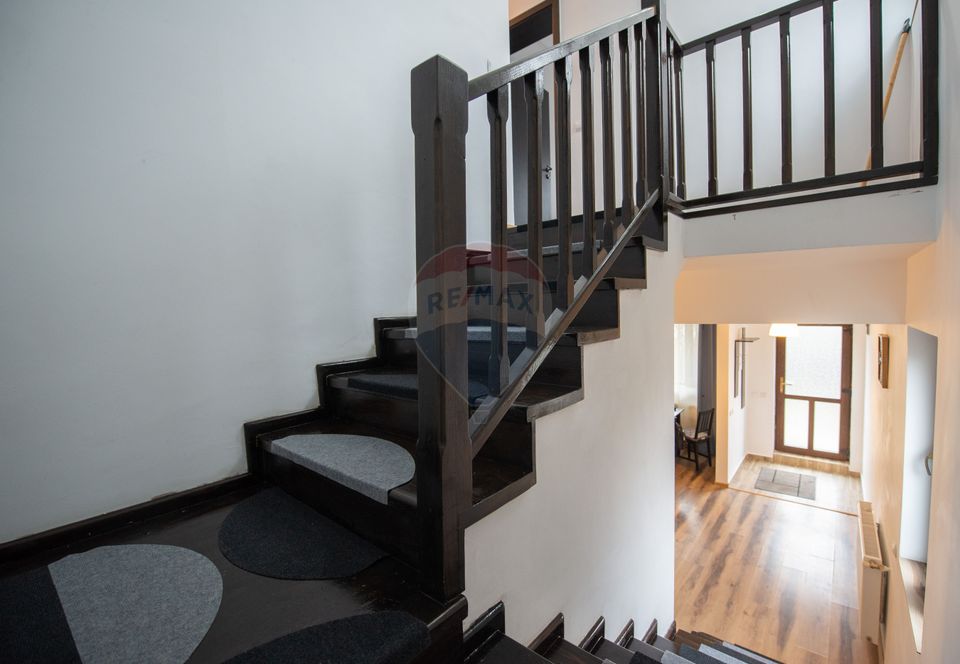 Casa de inchiriat 4 camere individuala Dragomiresti Deal, in Padure