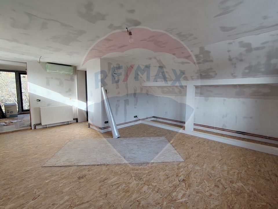 Lux Mediteranean si Intimitate pe 4.000 mp Domeniu Privat Gura Vaii