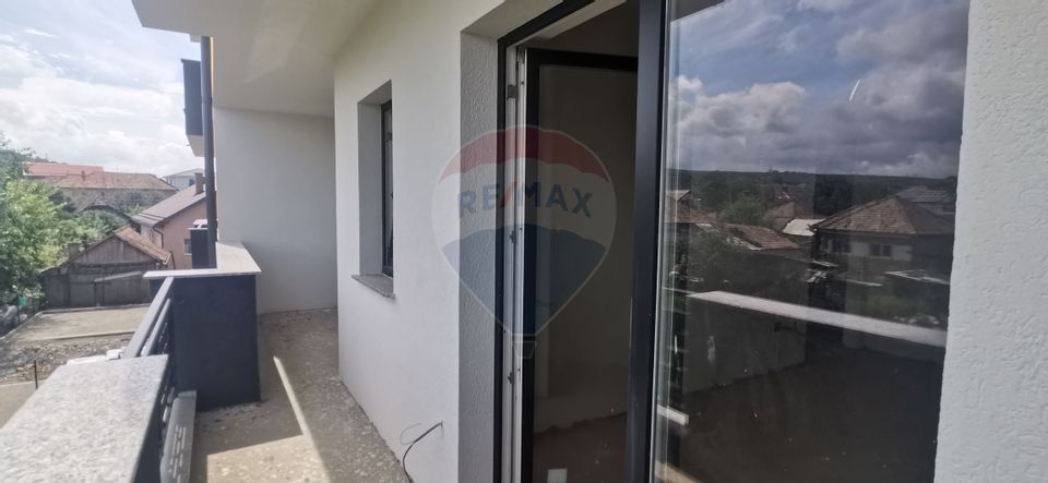 Apartament cu 3 camere de vânzare