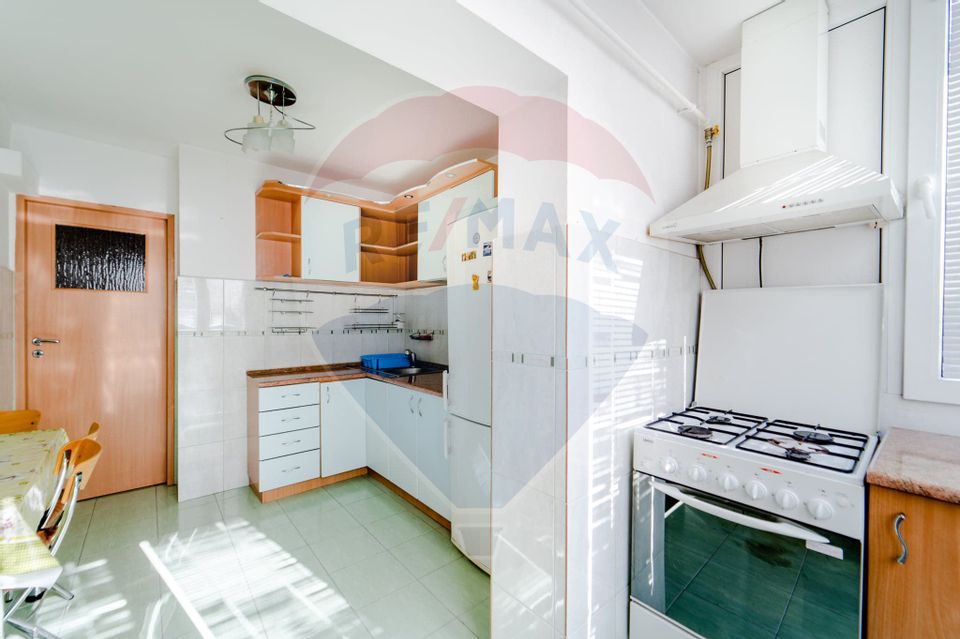Apartament cu 3 camere de închiriat în zona Podgoria