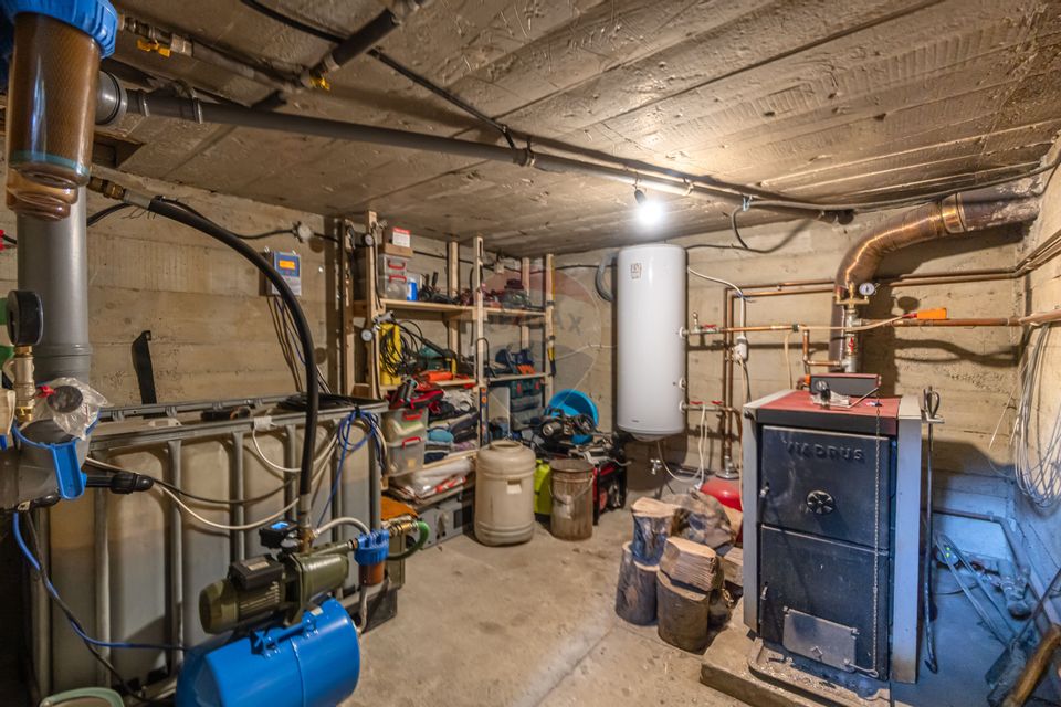 6 room House / Villa for sale