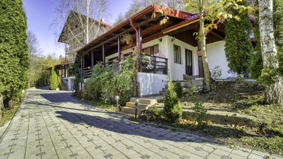 15 room Hotel / Pension for rent