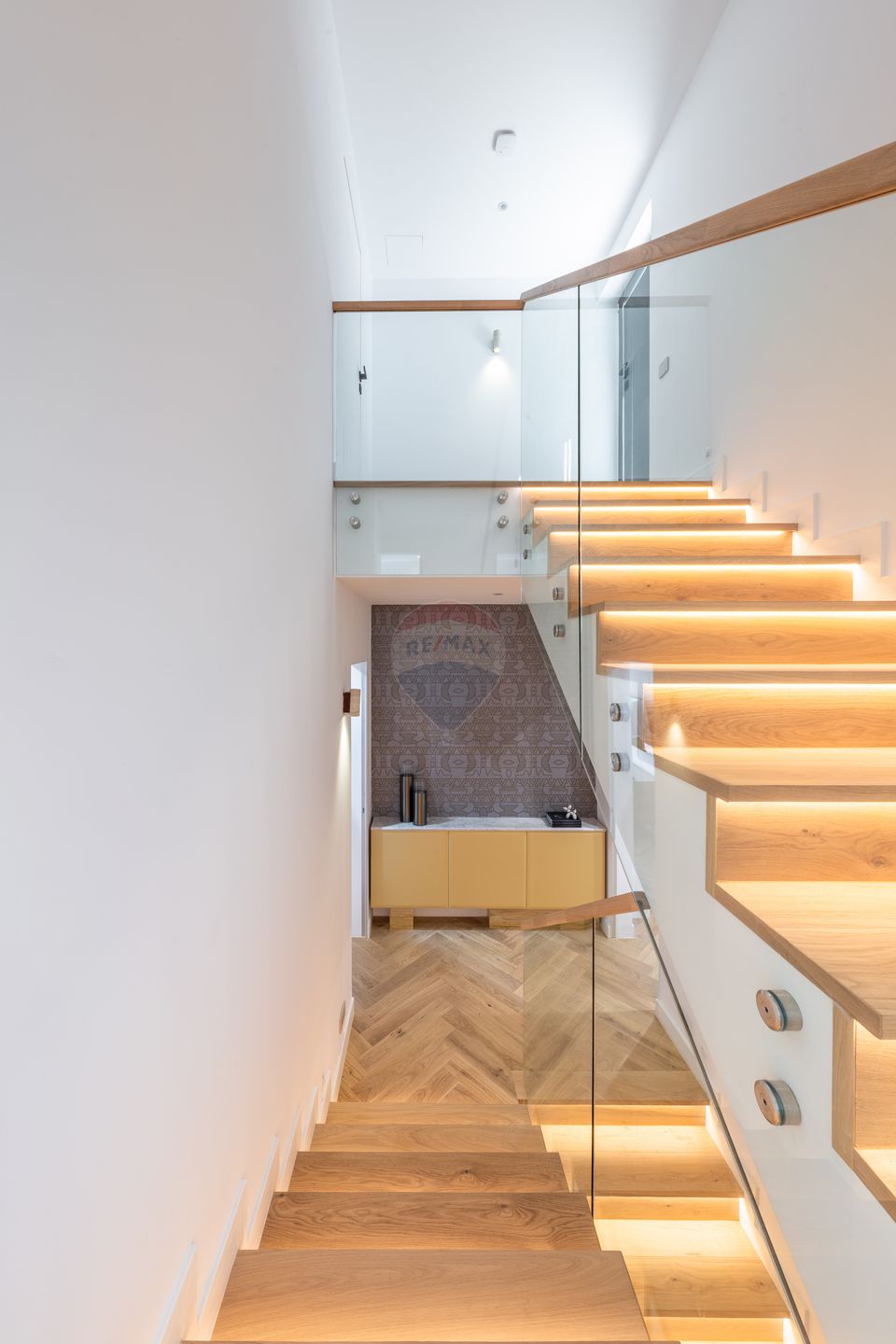 Vila cu 4,5,6  camere de vanzare in Marina Snagov