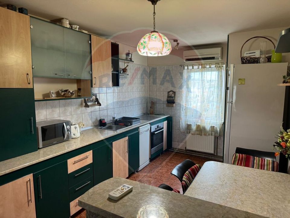 Apartament cu 3 camere de închiriat în zona Manastur