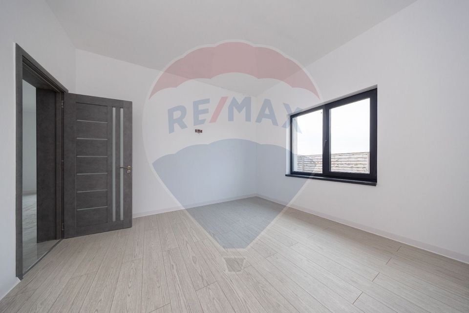 Casă spațioasă de vânzare | 4 camere | 120 mp util - 500 mp teren