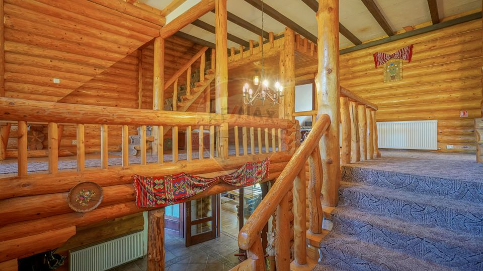 8 room House / Villa for sale