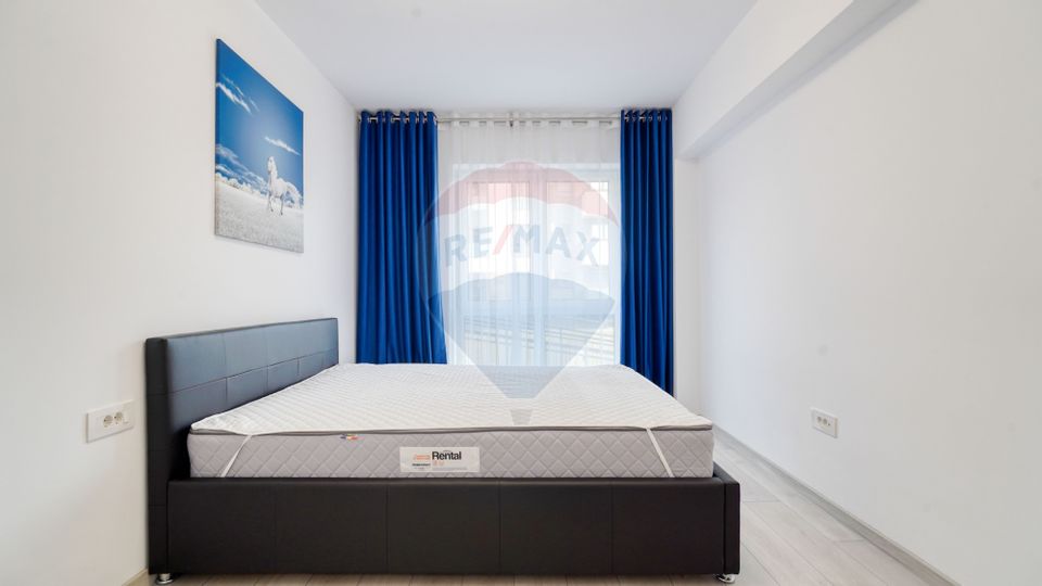 Apartament cu 3 camere de închiriat