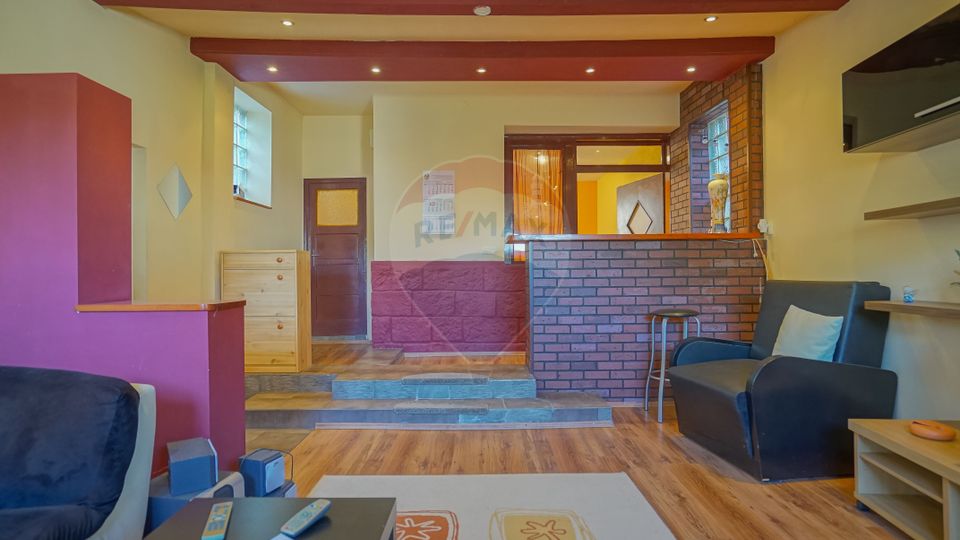 Corp de casă cu 2 apartamente și curte individuală, str. Făgetului