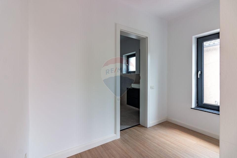 Villa 6 bedrooms | Generous Courtesy | Tunari - North