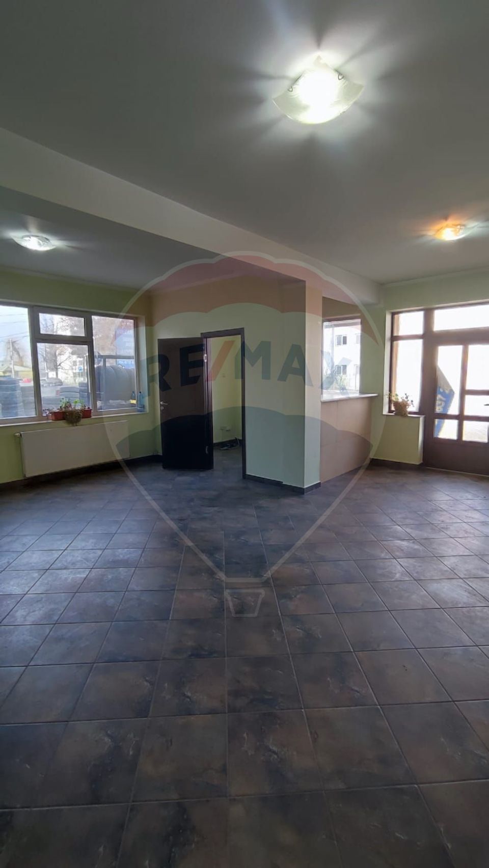 150sq.m Commercial Space for rent, Nord area