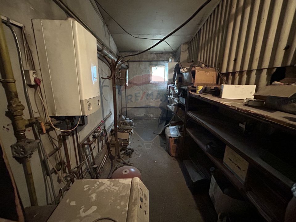 Spațiu industrial de 560mp / platforma betonata 2900mp 100m front