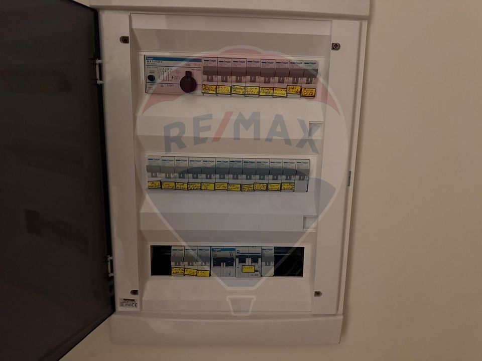 6 room House / Villa for sale, Darmanesti area