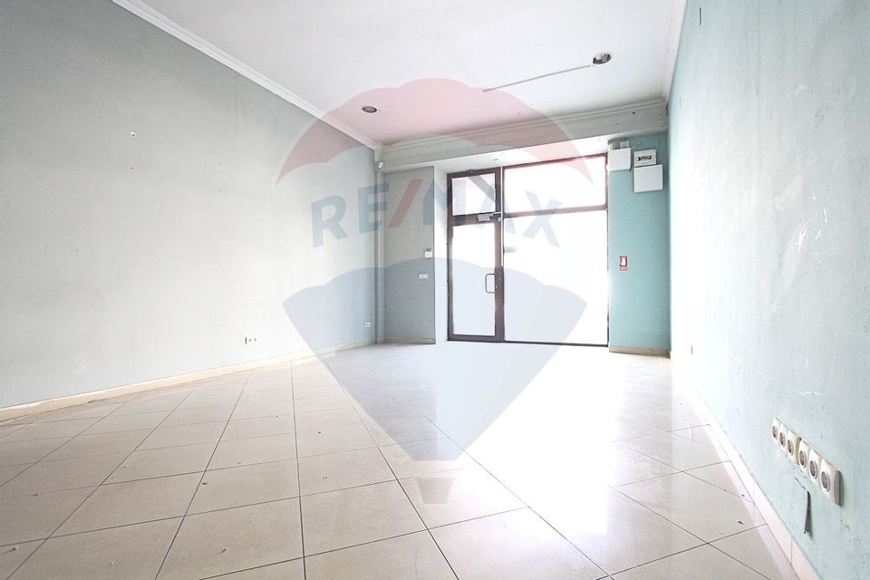 45sq.m Commercial Space for rent, Central area