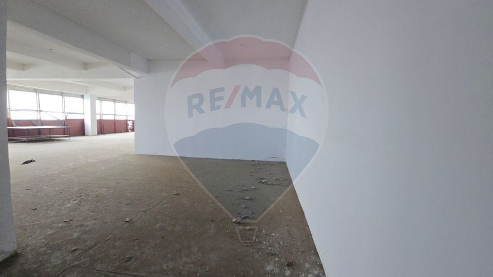2,428sq.m Commercial Space for rent, Nord-Est area