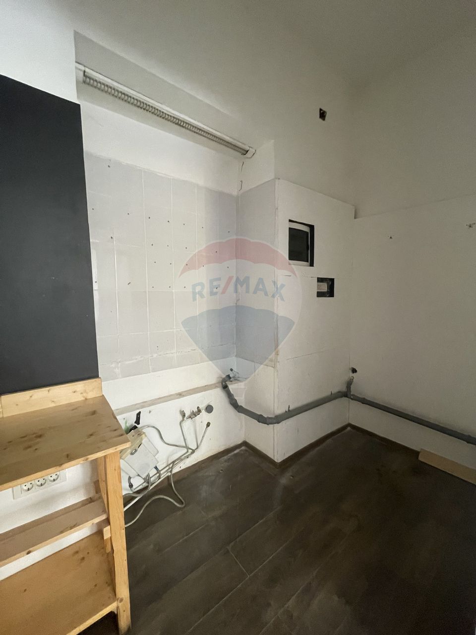 33sq.m Commercial Space for rent, Ultracentral area