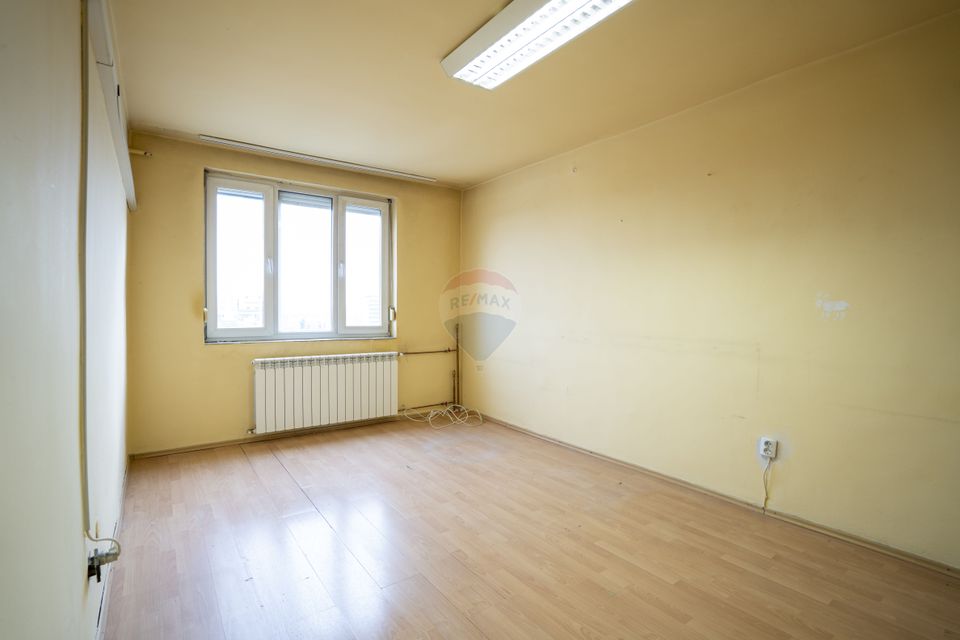 De vânzare apartament cu 4 camere, Bulevardul Decebal