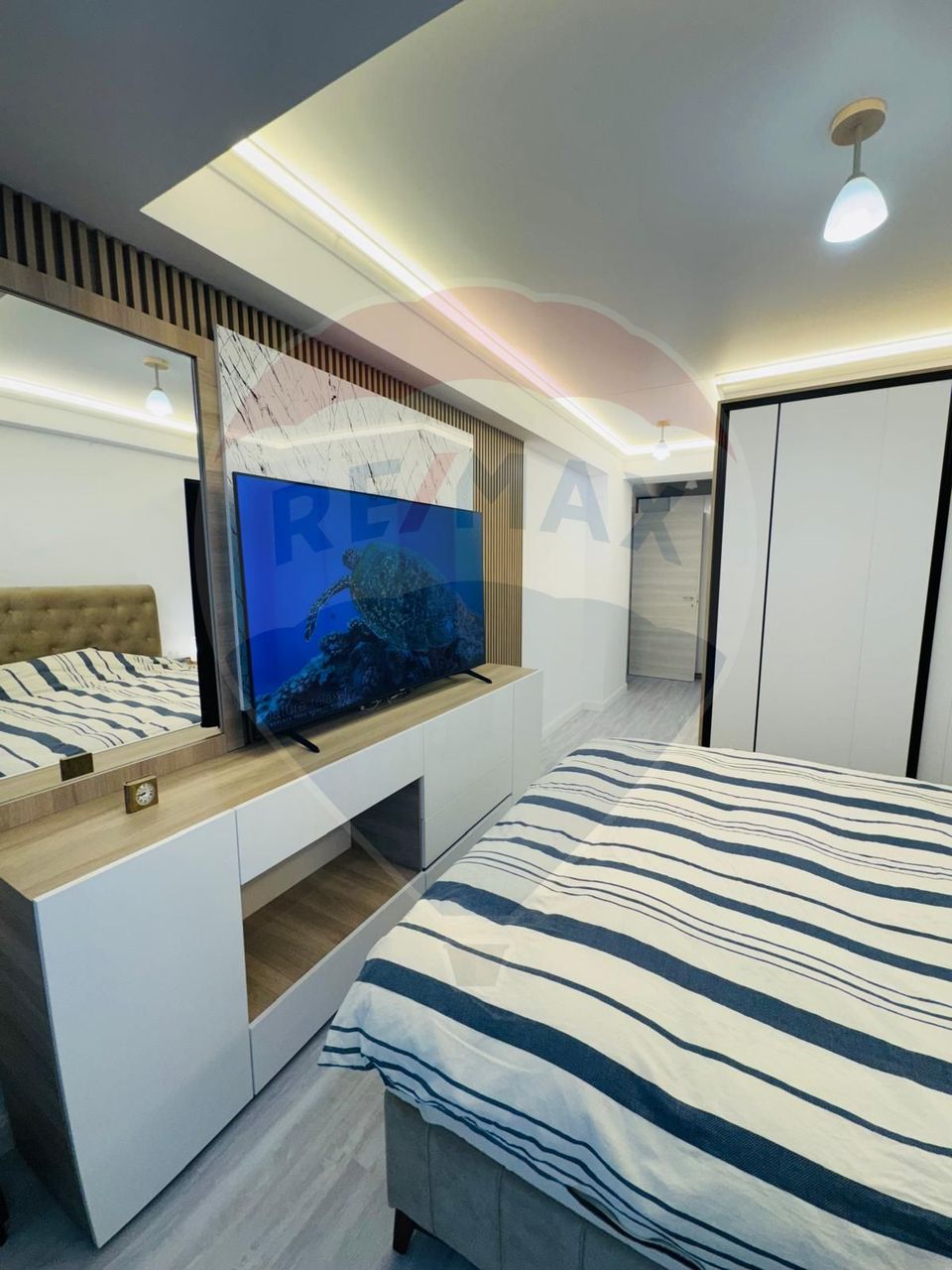 Apartament 2 camere de vanzare White Titanic +loc de parcare