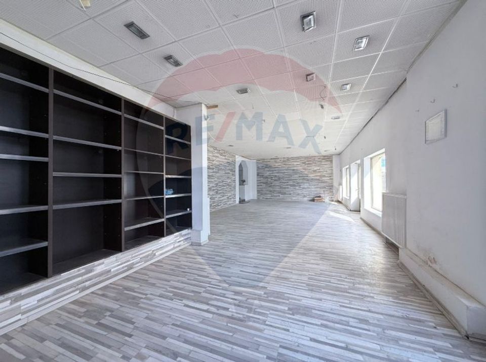 Spațiu comercial 110 mp-Inchiriere- vizibilitate excelentă