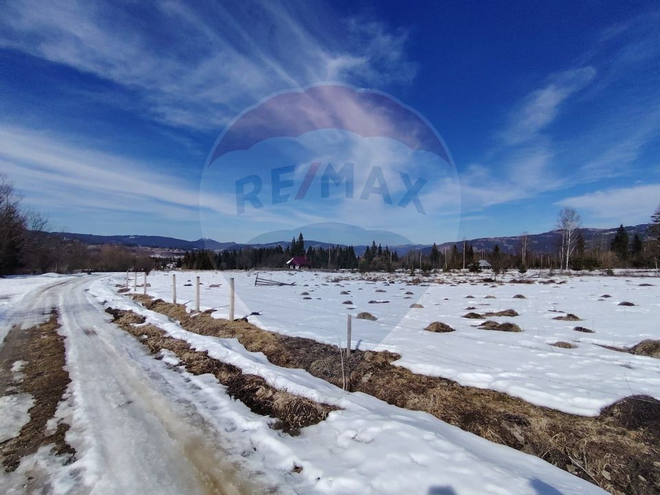 Teren intravilan in Suceava,Neagra Sarului,3002m.p.la 20km de V.Dornei