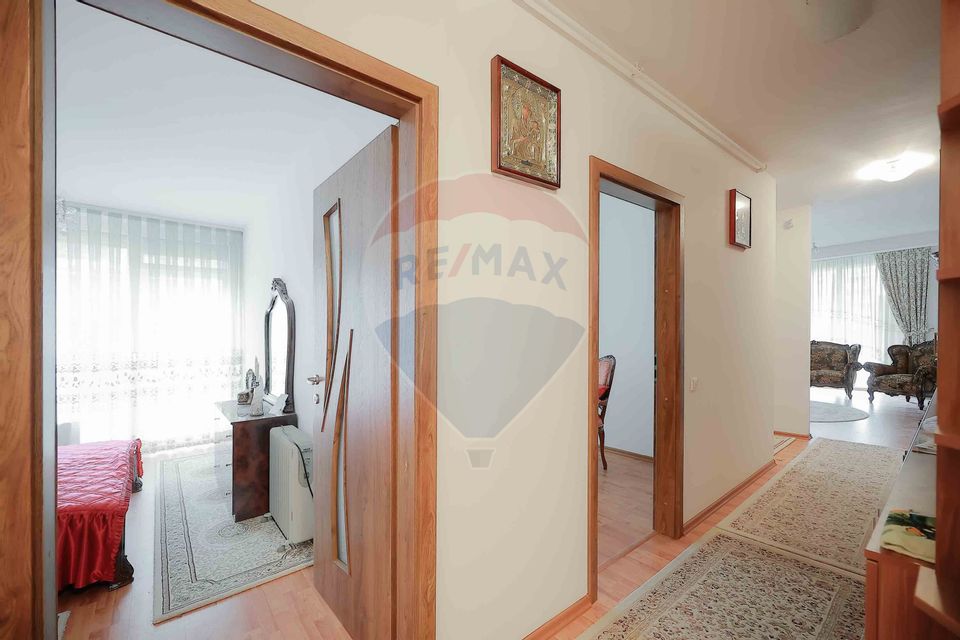 Apartament de Vânzare cu 3 Camere, Terasă de 32mp și Parcare Subterană