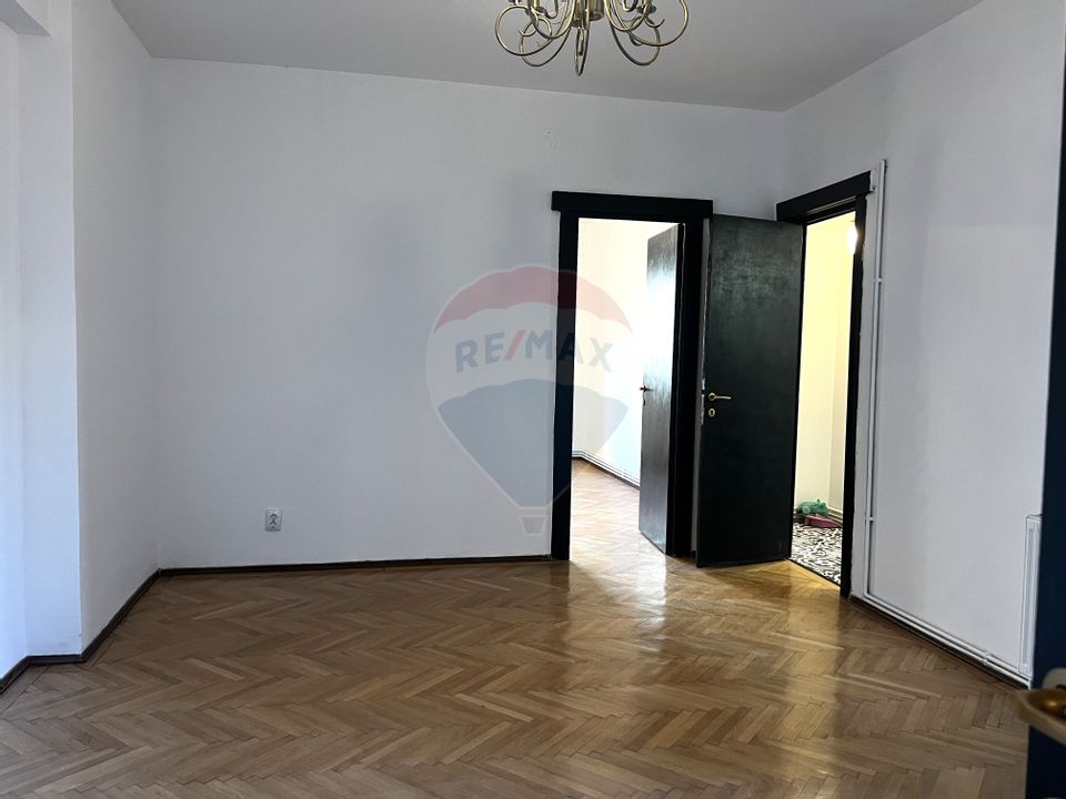 45 room Apartment for rent, P-ta Rosetti area