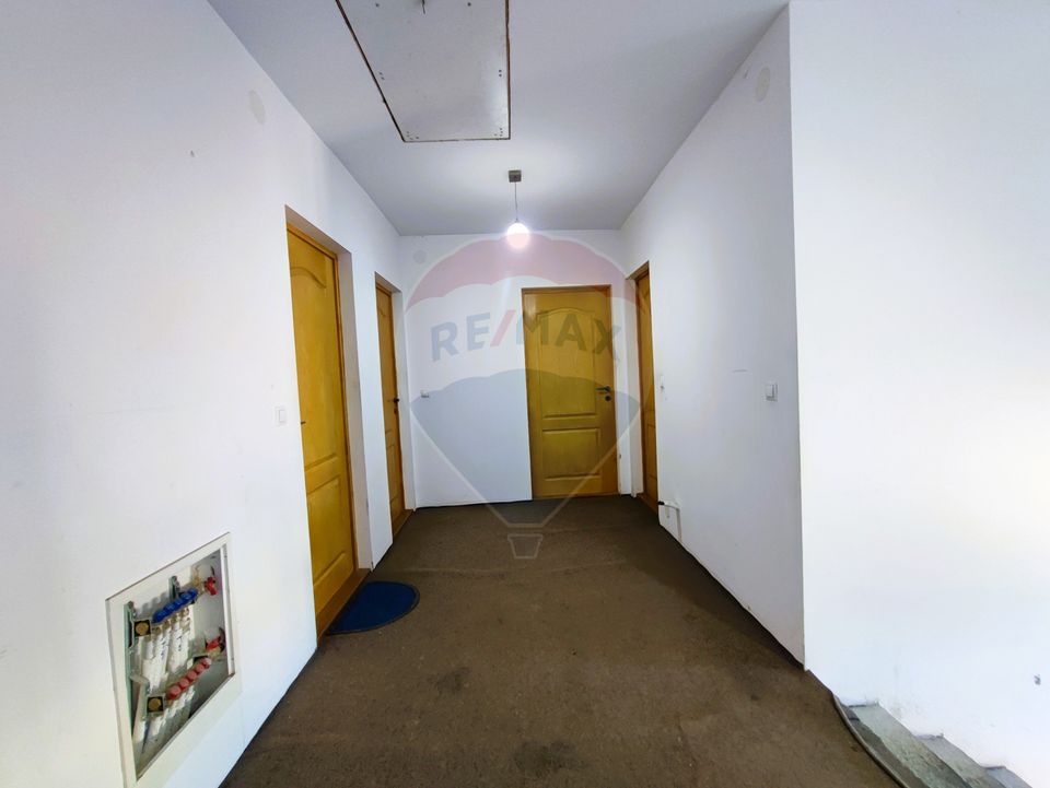 5 room House / Villa for sale