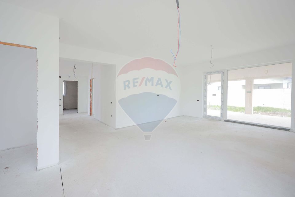 4 room House / Villa for sale