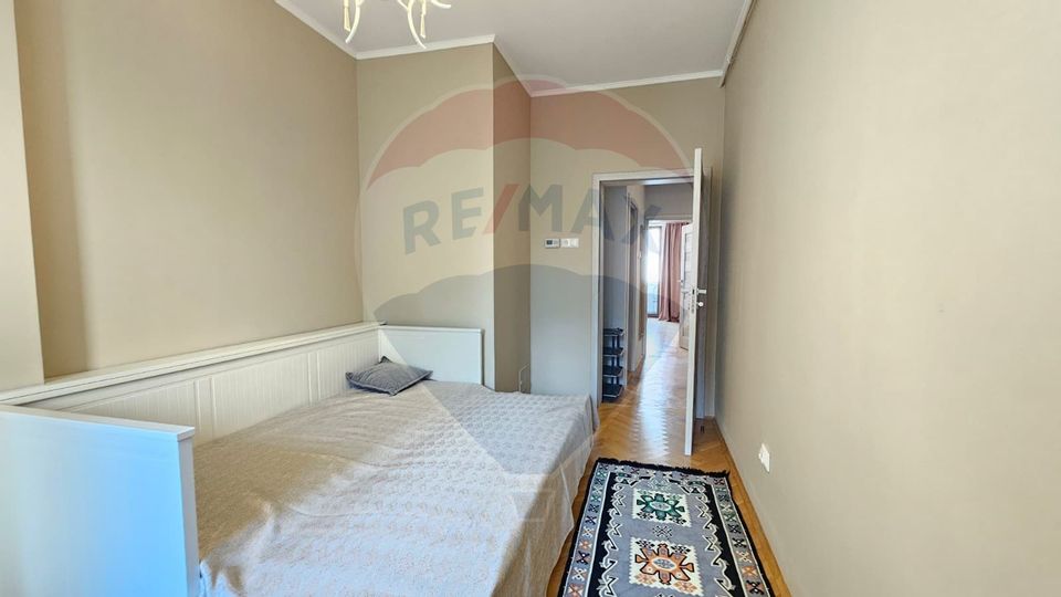 Închiriez apartament PREMIUM cu 3 camere în zonă Ultracentrală