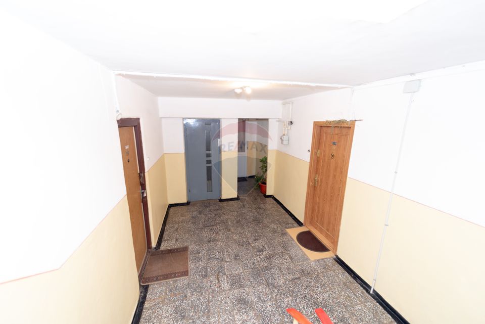 Apartament cu 3 camere de vanzare, Piata  Progresul, comision 0%