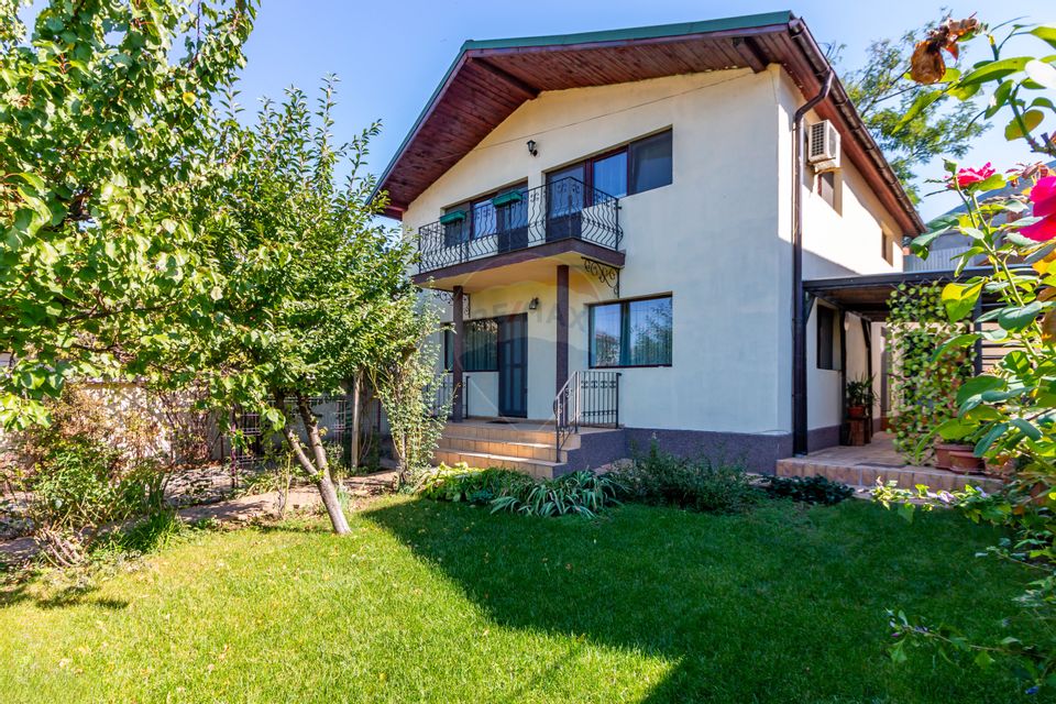 Casă / Vilă cu 5 camere de vânzare Popesti-Leordeni