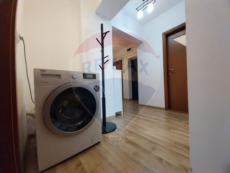 Apartament cu 3 camere  Promenada- Calea Severinului-Toporasi