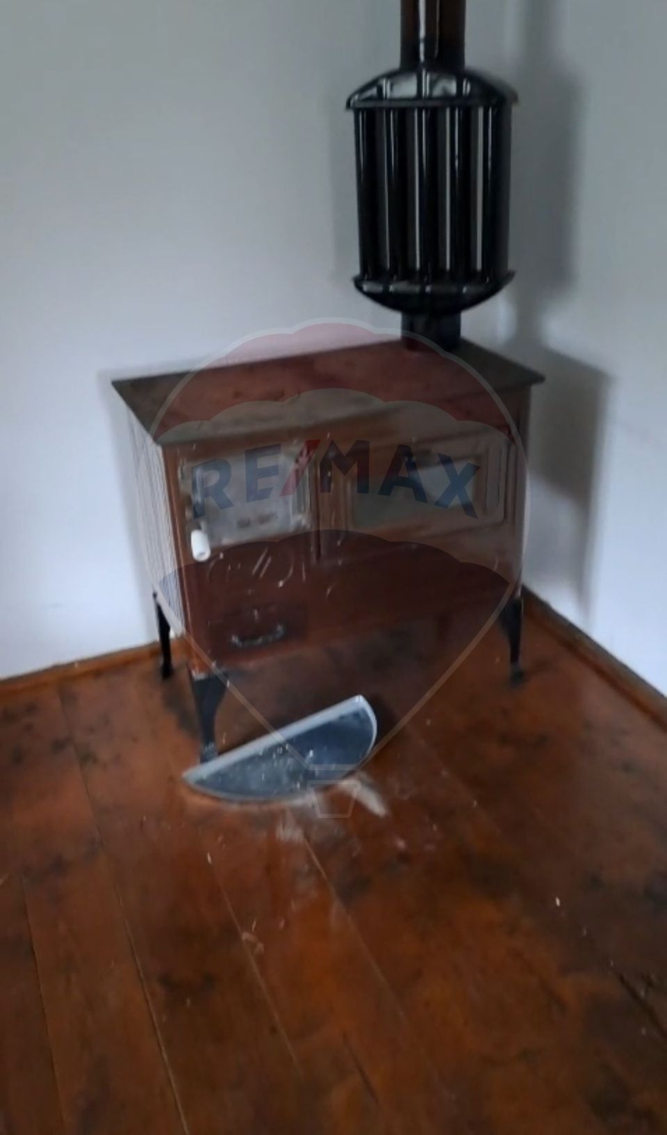 Casă langa parau-sat Brusturi, com. Halmagiu